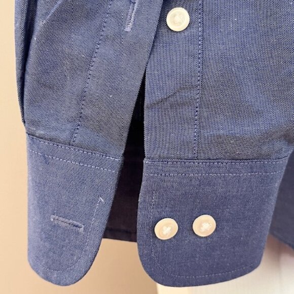 IZOD | Easy Care Men's Shirt Size 17 - 34/35, XL - Picture 6 of 7